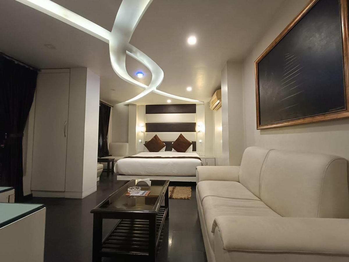 Sheldon Hotel Колката Екстериор снимка