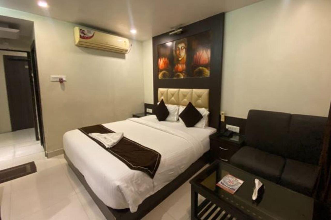 Sheldon Hotel Колката Екстериор снимка