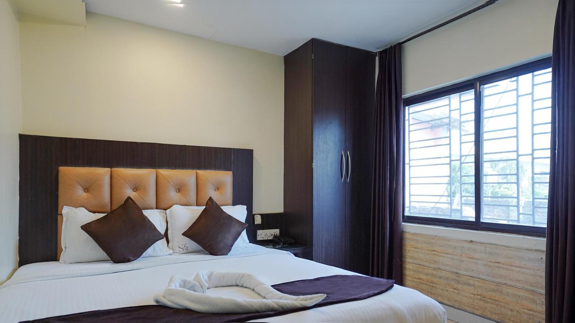 Sheldon Hotel Колката Екстериор снимка