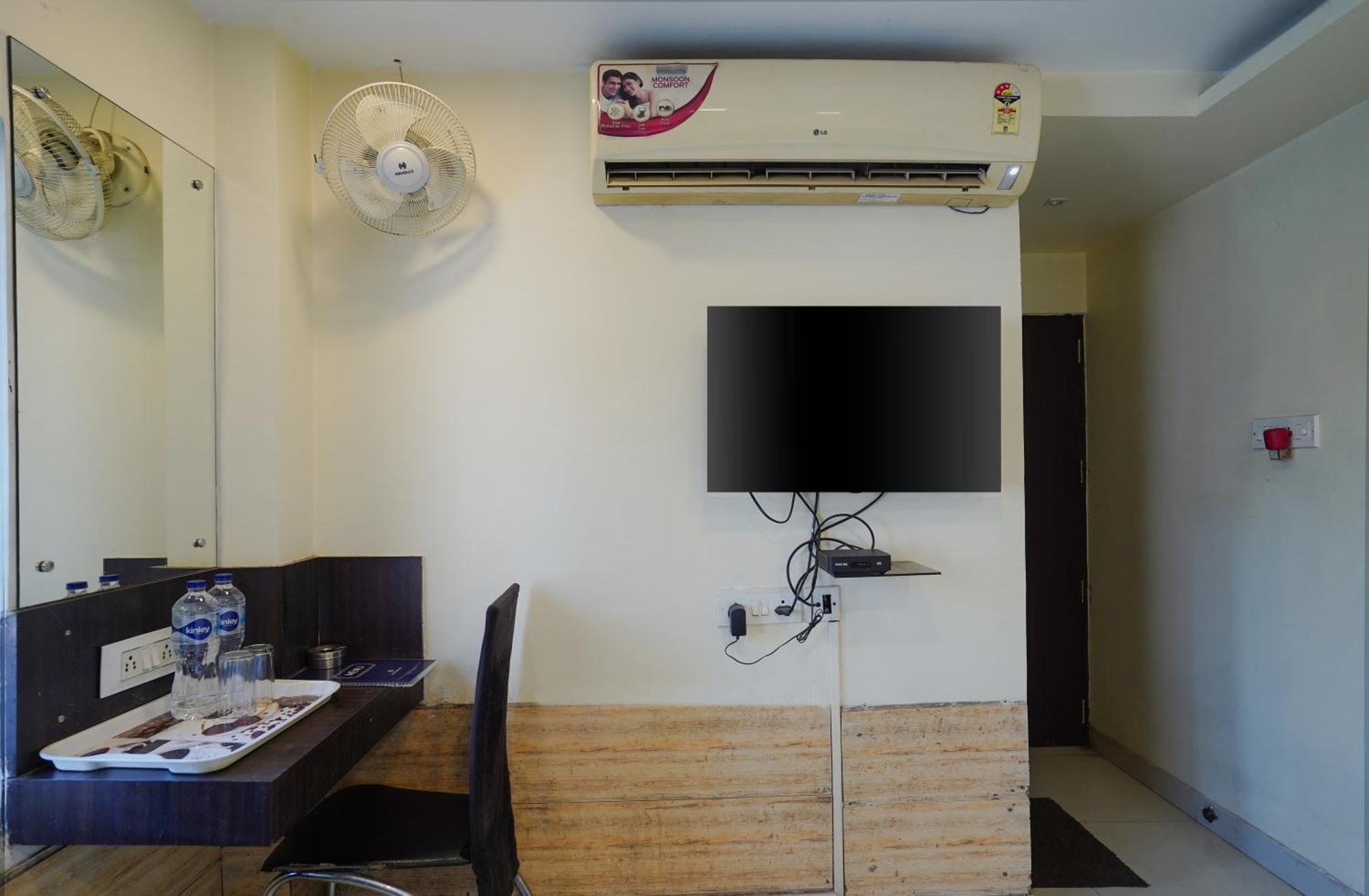 Sheldon Hotel Колката Екстериор снимка