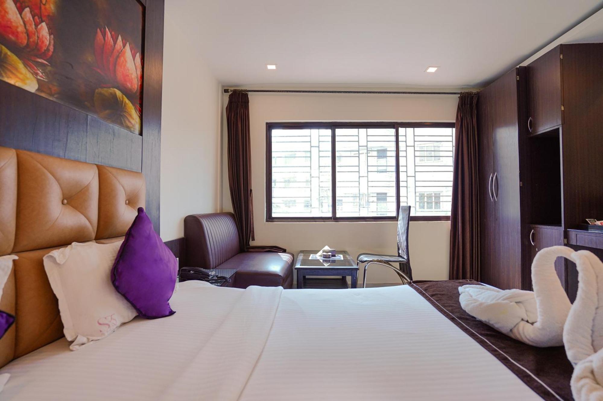 Sheldon Hotel Колката Екстериор снимка