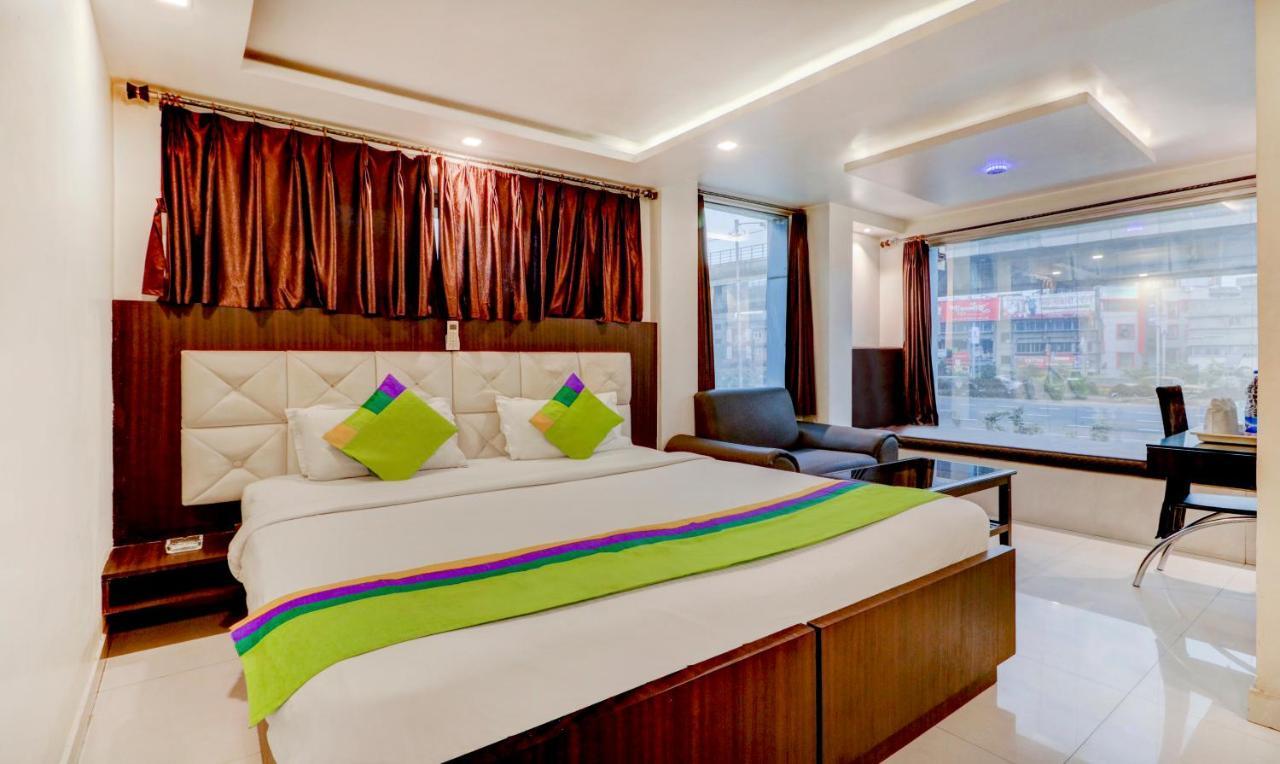 Sheldon Hotel Колката Екстериор снимка