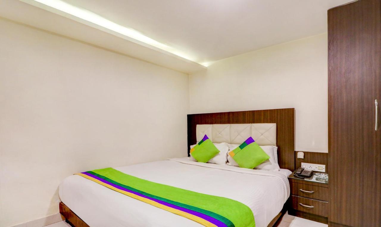 Sheldon Hotel Колката Екстериор снимка