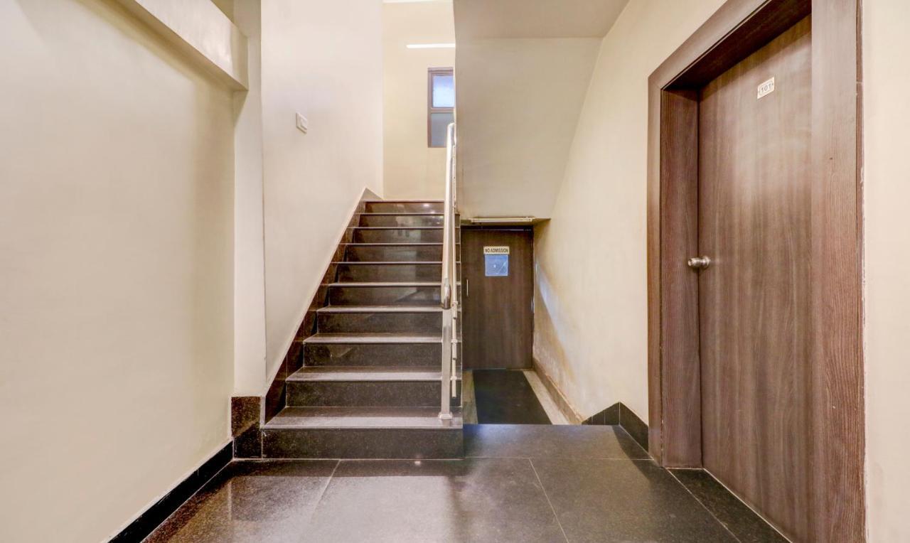 Sheldon Hotel Колката Екстериор снимка